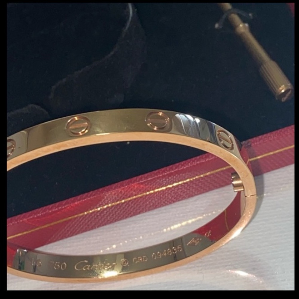 COPY - COPY - Beautiful Fashion screw bracelet size 16
